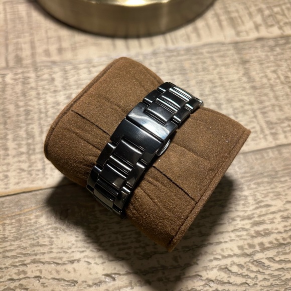 Michael Kors Black Ceramic Watch with Diamond Accent - Picture 4 of 8